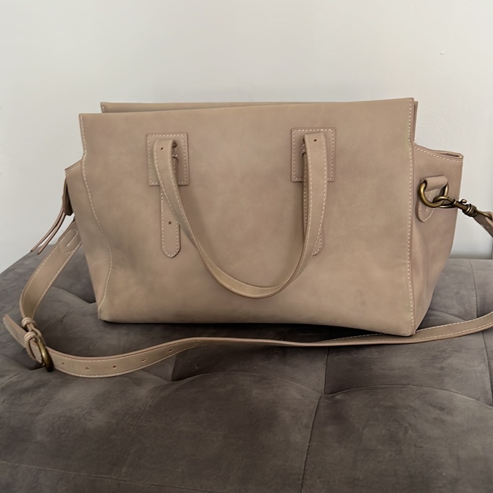 Universal Thread Tan Purse - Picture 2 of 2